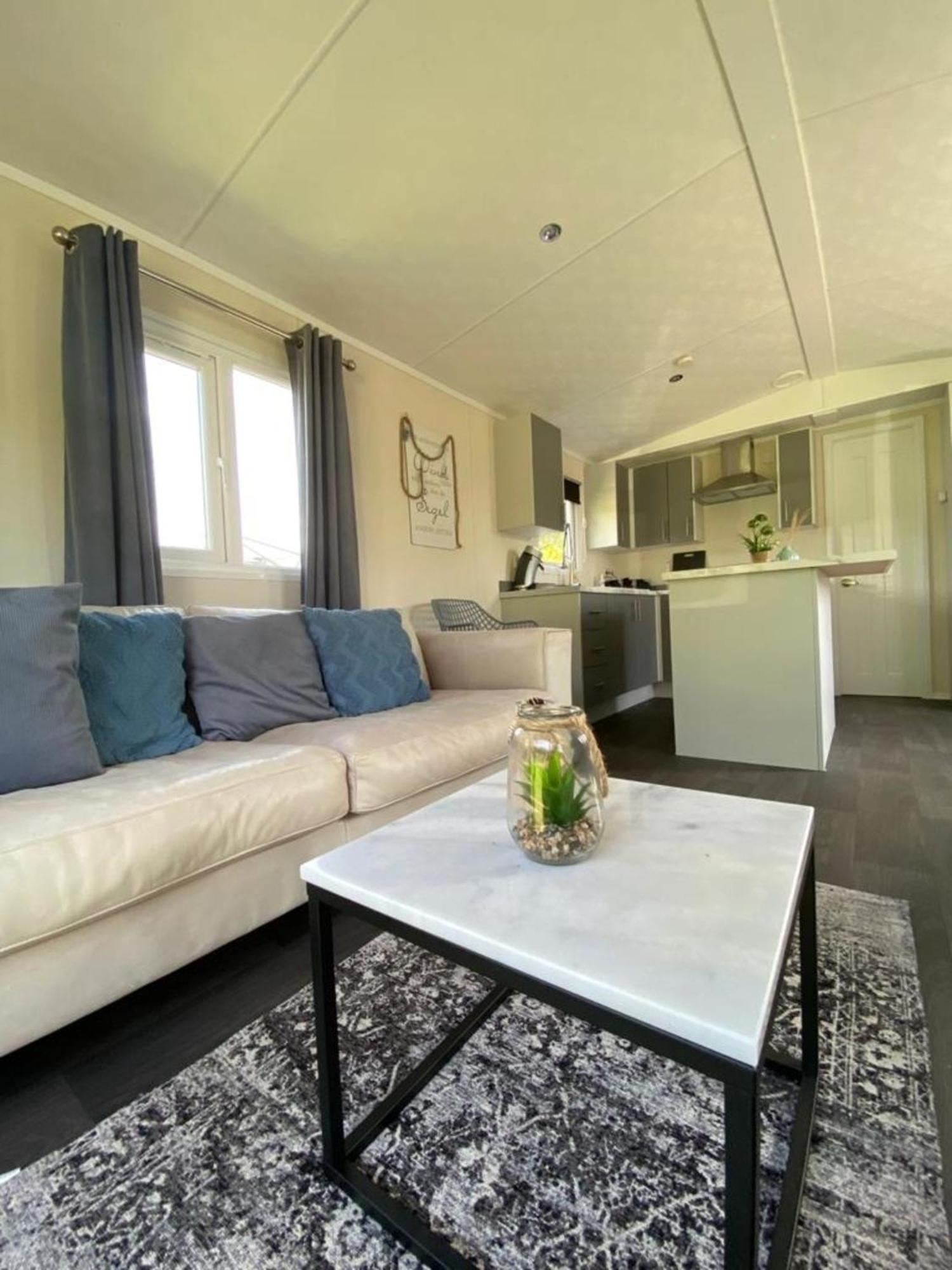 Natur Pur, O4 Neues Ferienhaus Natureingebunden, Familien- Und Hundefreundlich Eingezaeunt Callantsoog Bagian luar foto