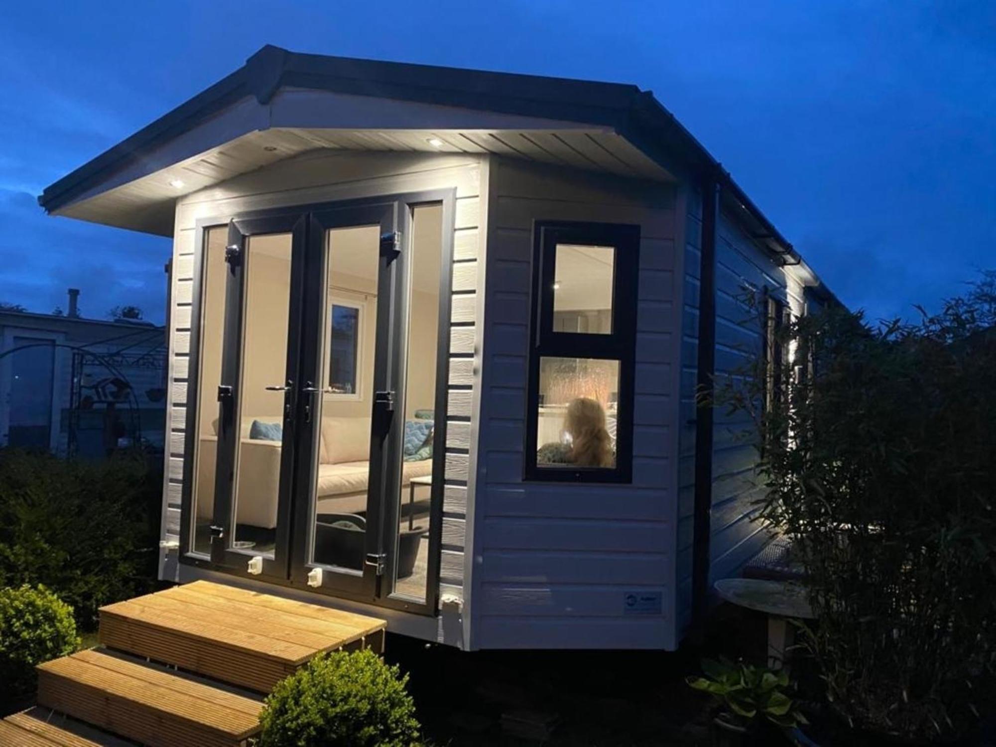 Natur Pur, O4 Neues Ferienhaus Natureingebunden, Familien- Und Hundefreundlich Eingezaeunt Callantsoog Bagian luar foto